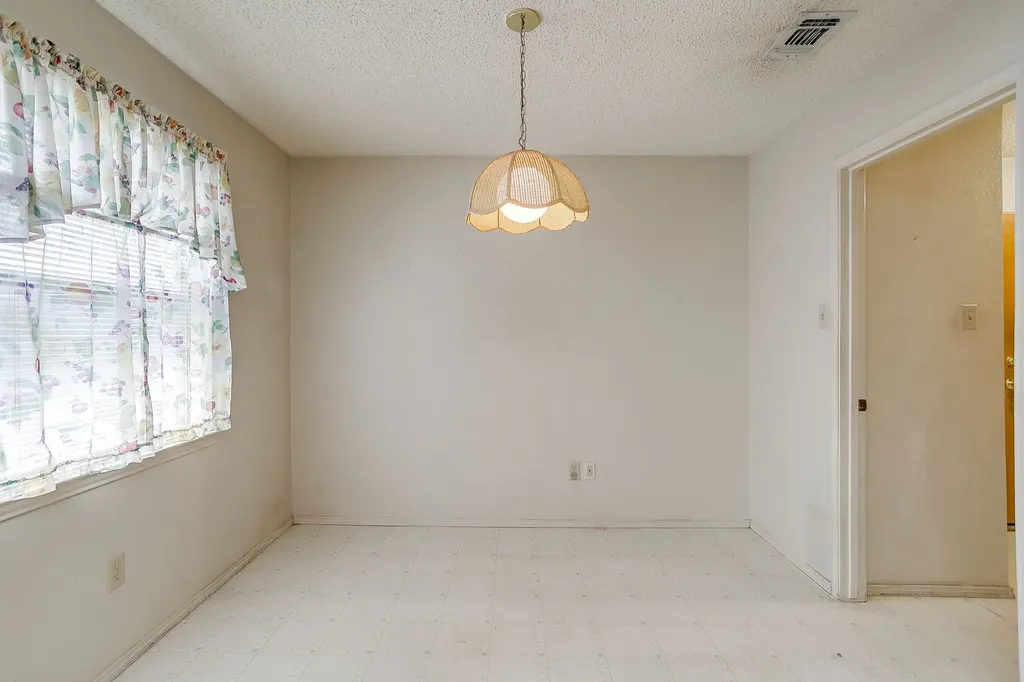 401 Revolution Lane Arlington TX 76002