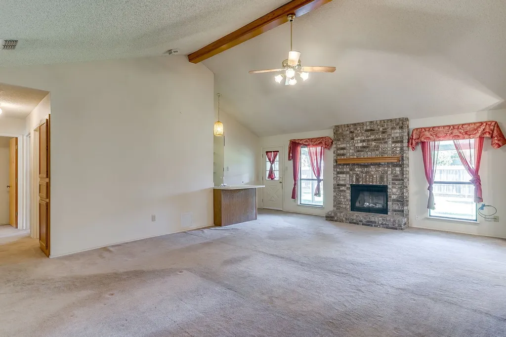 401 Revolution Lane Arlington TX 76002