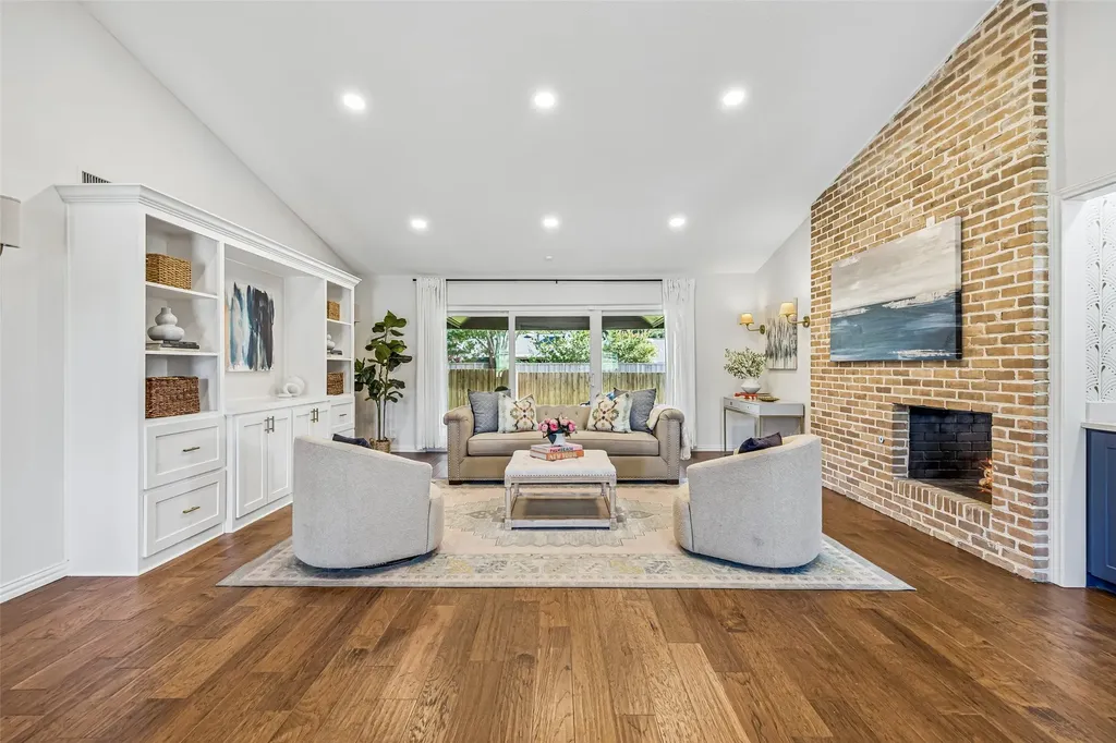 4044 Boca Bay Drive Dallas TX 75244