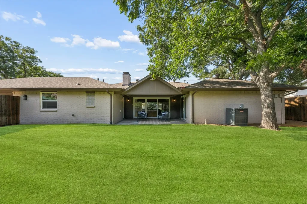 4044 Boca Bay Drive Dallas TX 75244