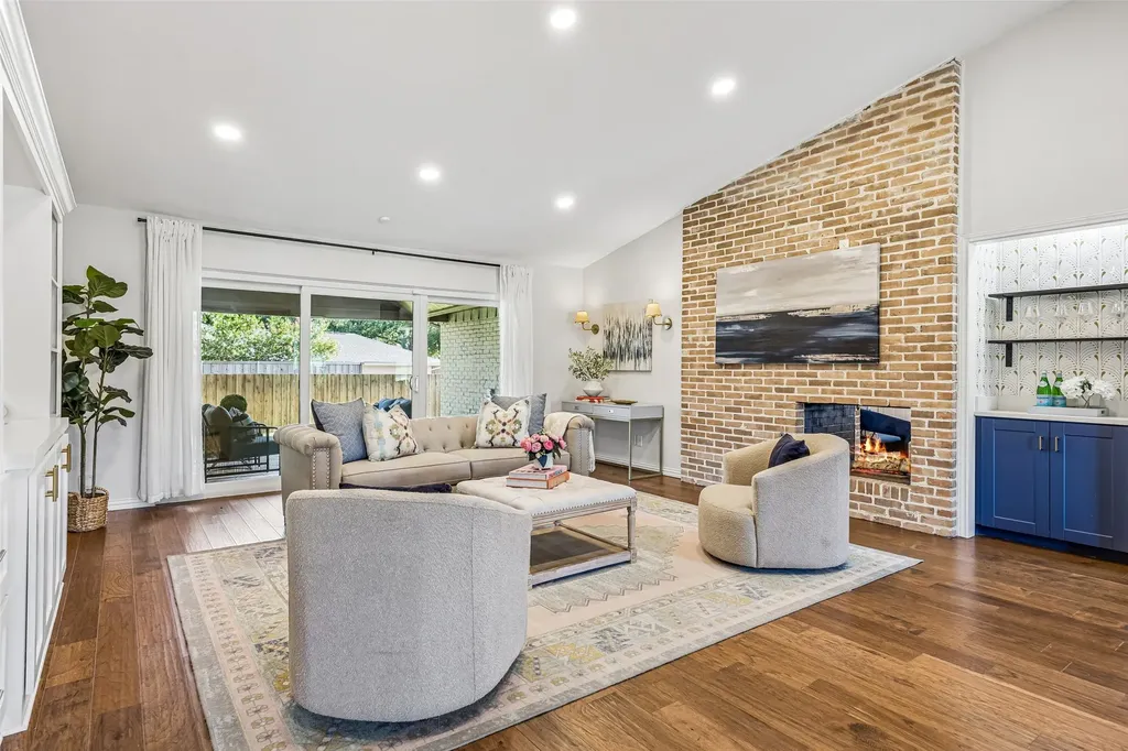 4044 Boca Bay Drive Dallas TX 75244