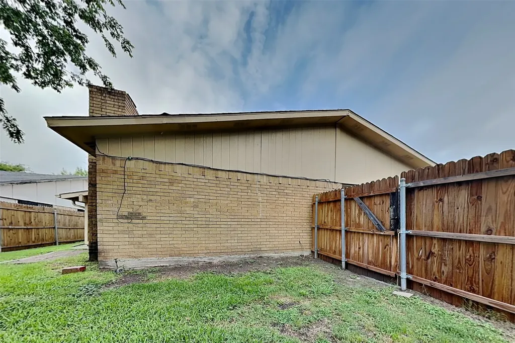 1517 Camelia Drive Lewisville TX 75067