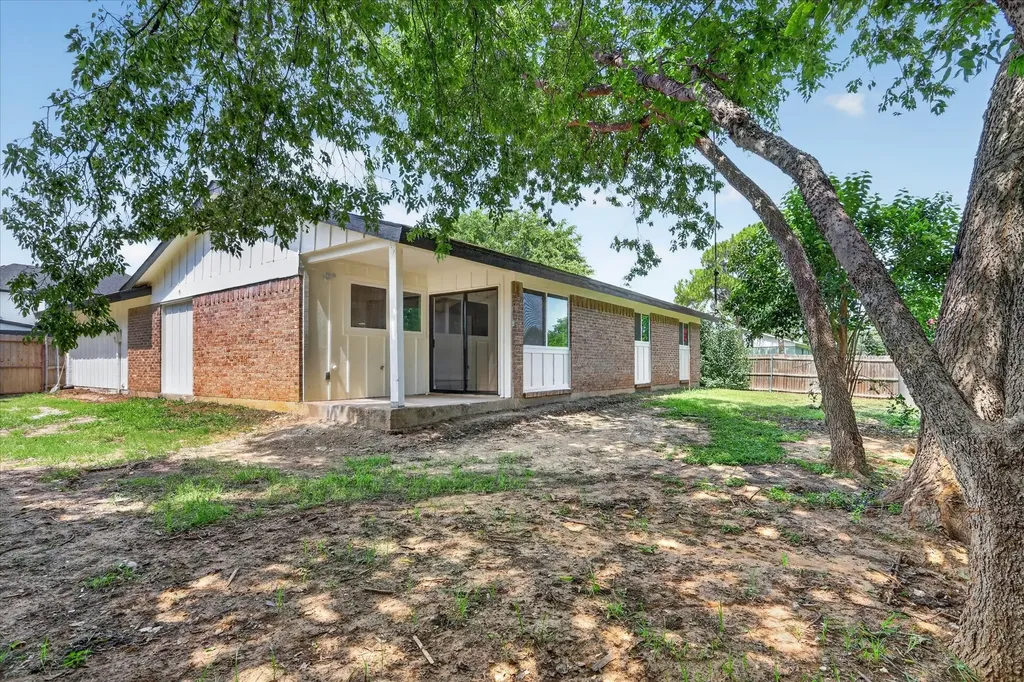 501 Kent Drive Lewisville TX 75067