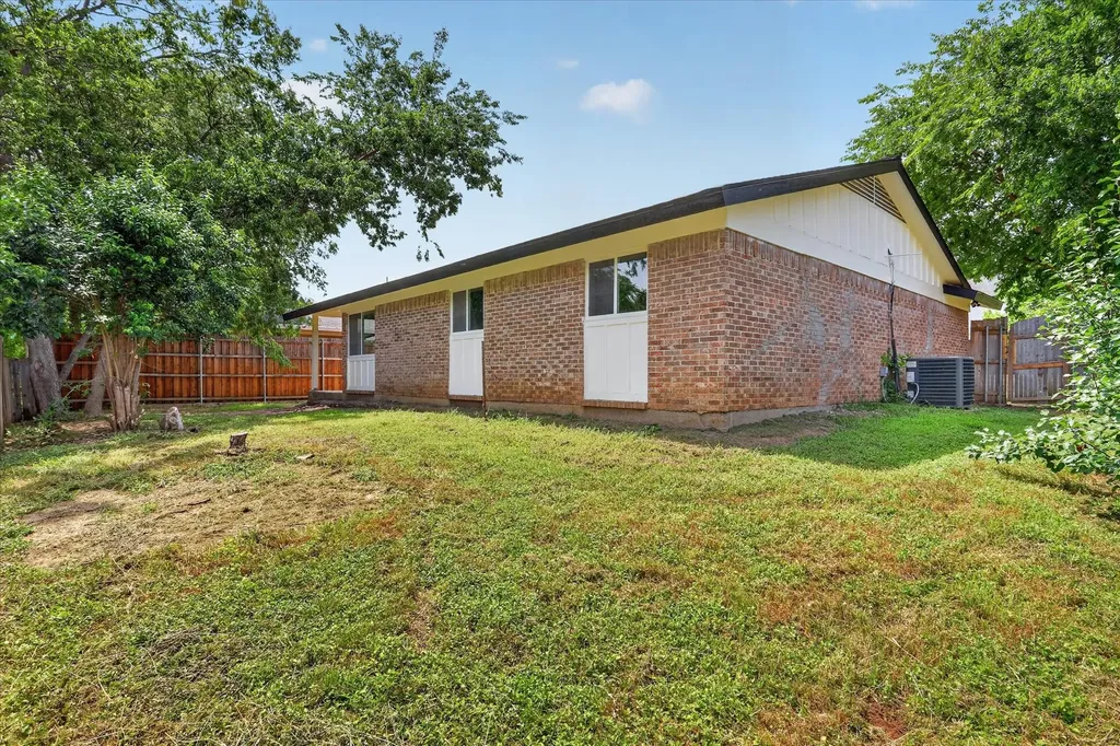 501 Kent Drive Lewisville TX 75067