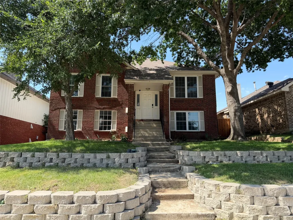 1103 Holly Drive Carrollton TX 75010