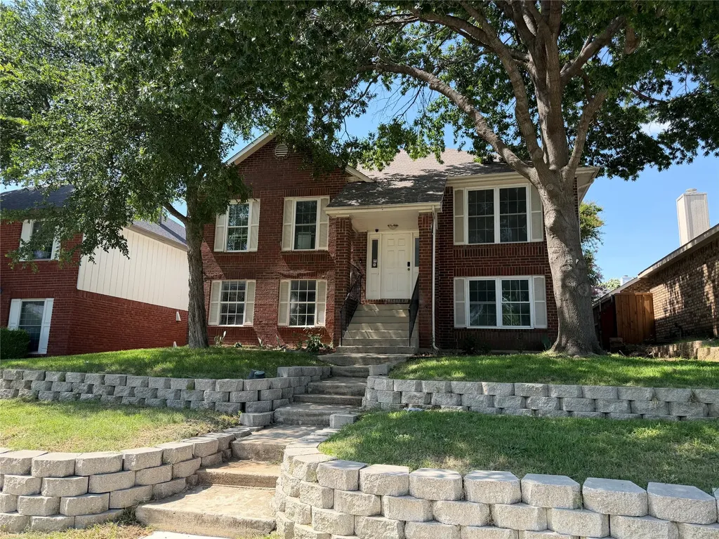 1103 Holly Drive Carrollton TX 75010
