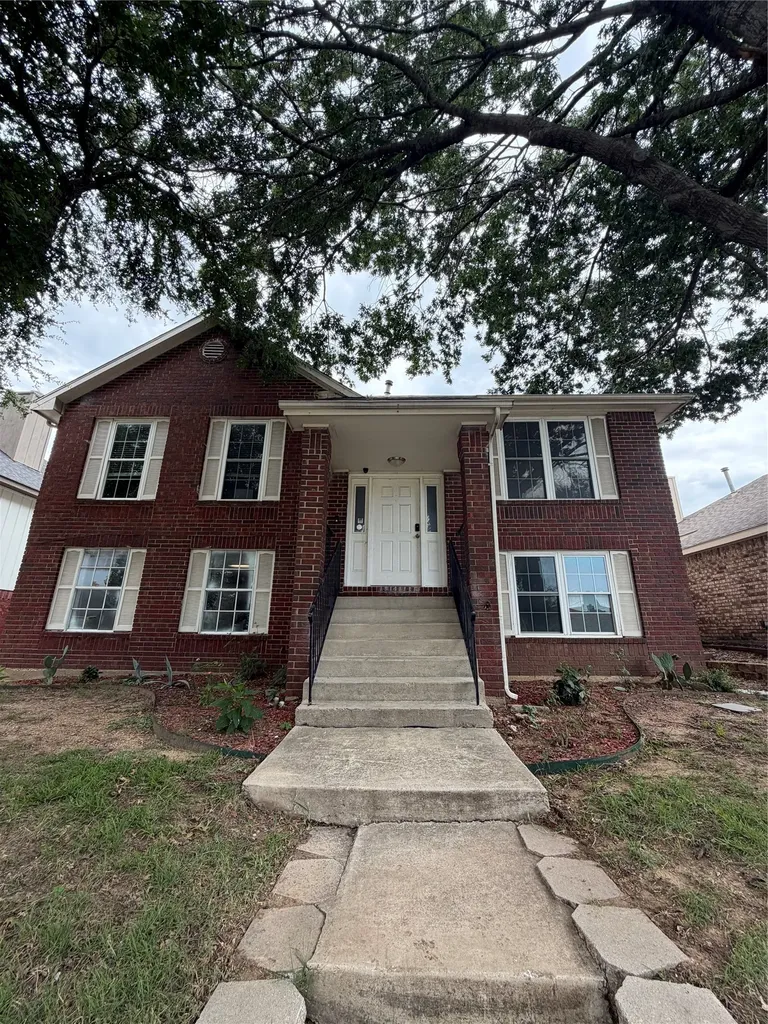 1103 Holly Drive Carrollton TX 75010