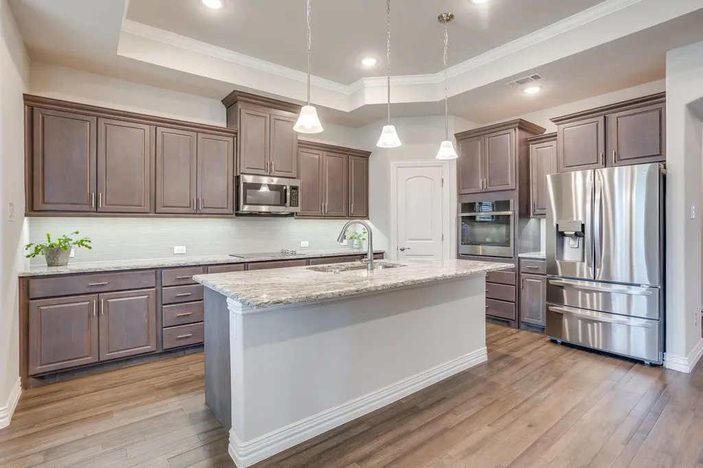 6104 Carmona Trail Fort Worth TX 76123