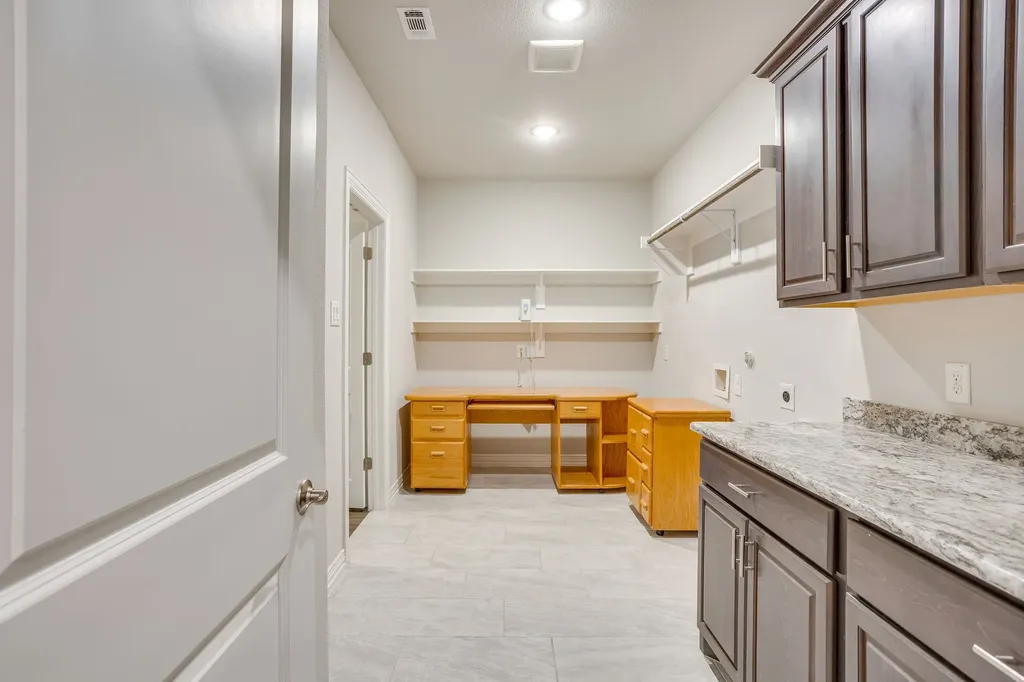 6104 Carmona Trail Fort Worth TX 76123