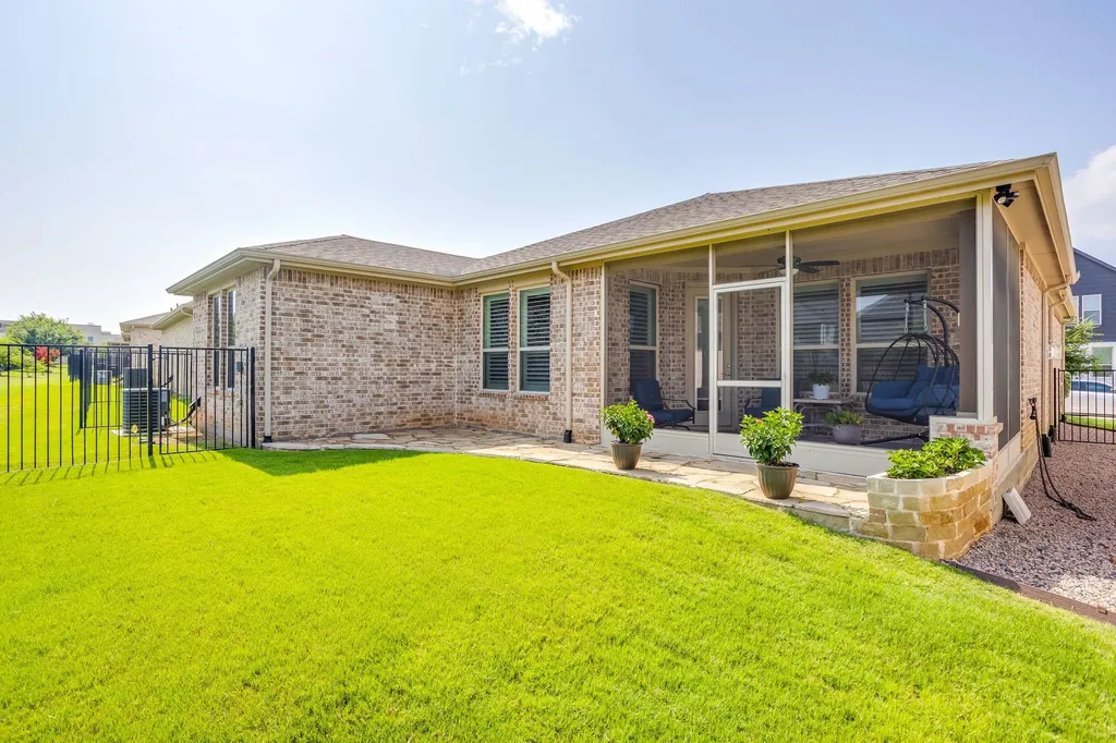6104 Carmona Trail Fort Worth TX 76123