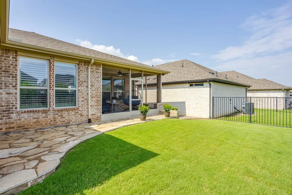 6104 Carmona Trail Fort Worth TX 76123