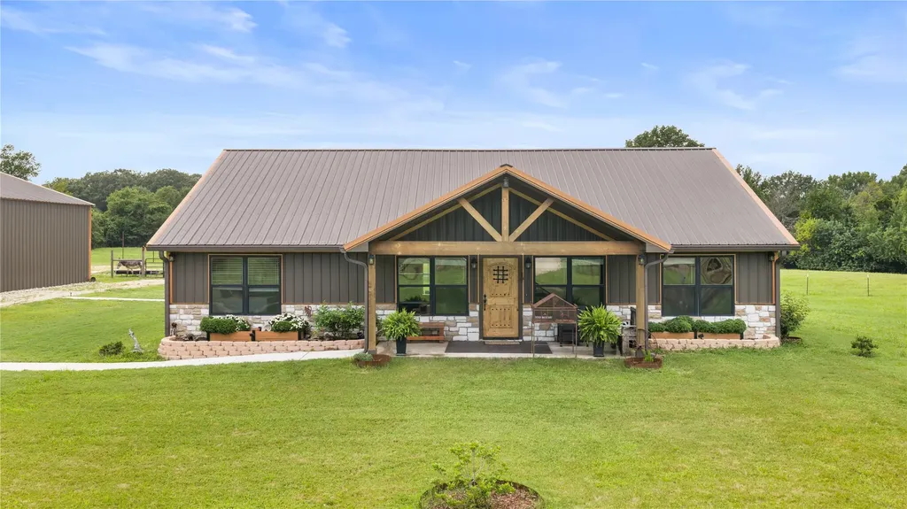 13217 Farm Road 195 Paris TX 75462