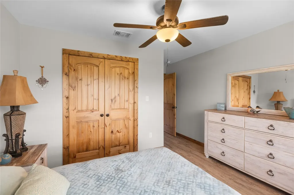 13217 Farm Road 195 Paris TX 75462