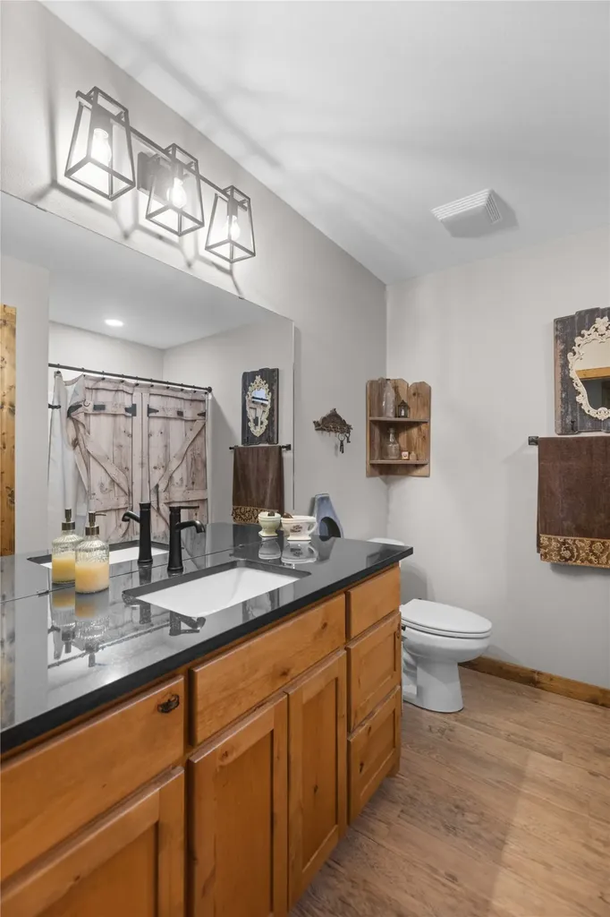 13217 Farm Road 195 Paris TX 75462
