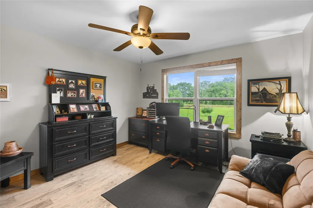 13217 Farm Road 195 Paris TX 75462