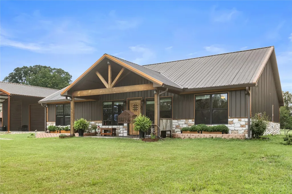 13217 Farm Road 195 Paris TX 75462