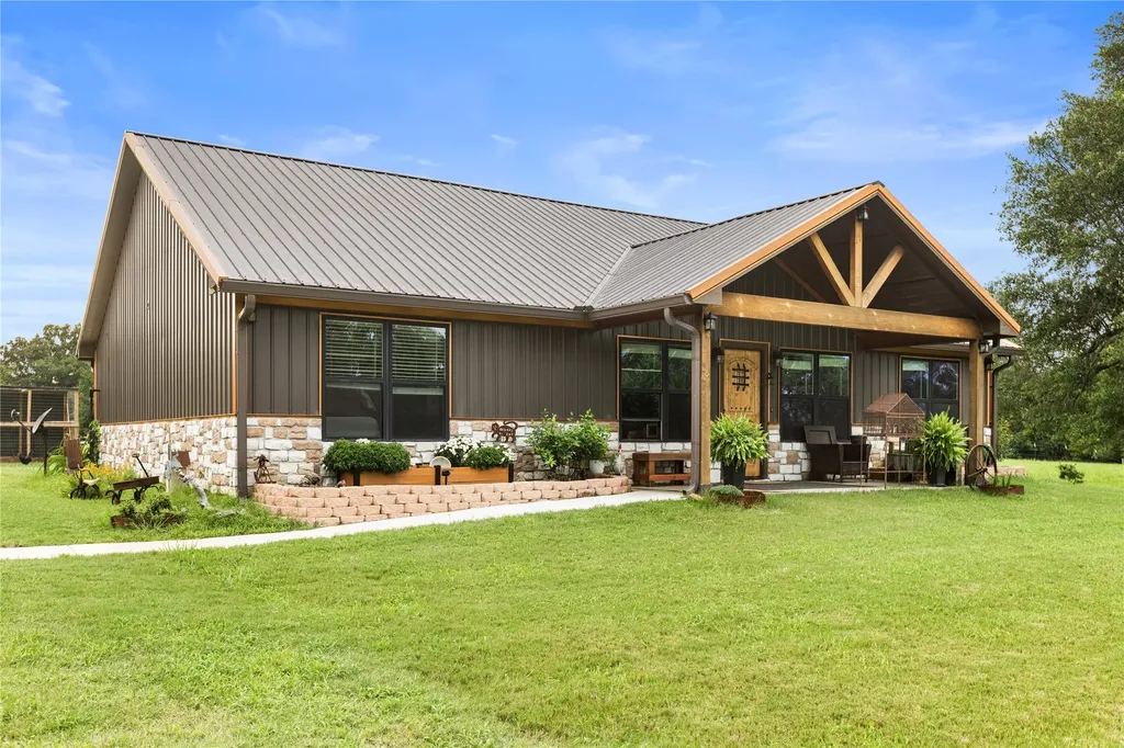 13217 Farm Road 195 Paris TX 75462
