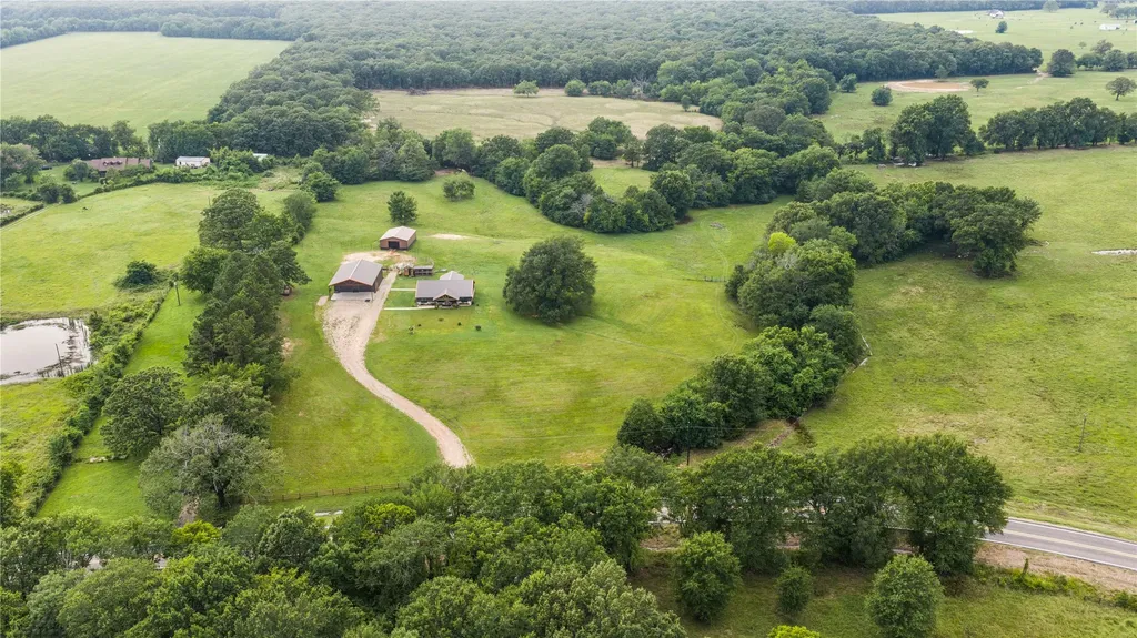 13217 Farm Road 195 Paris TX 75462