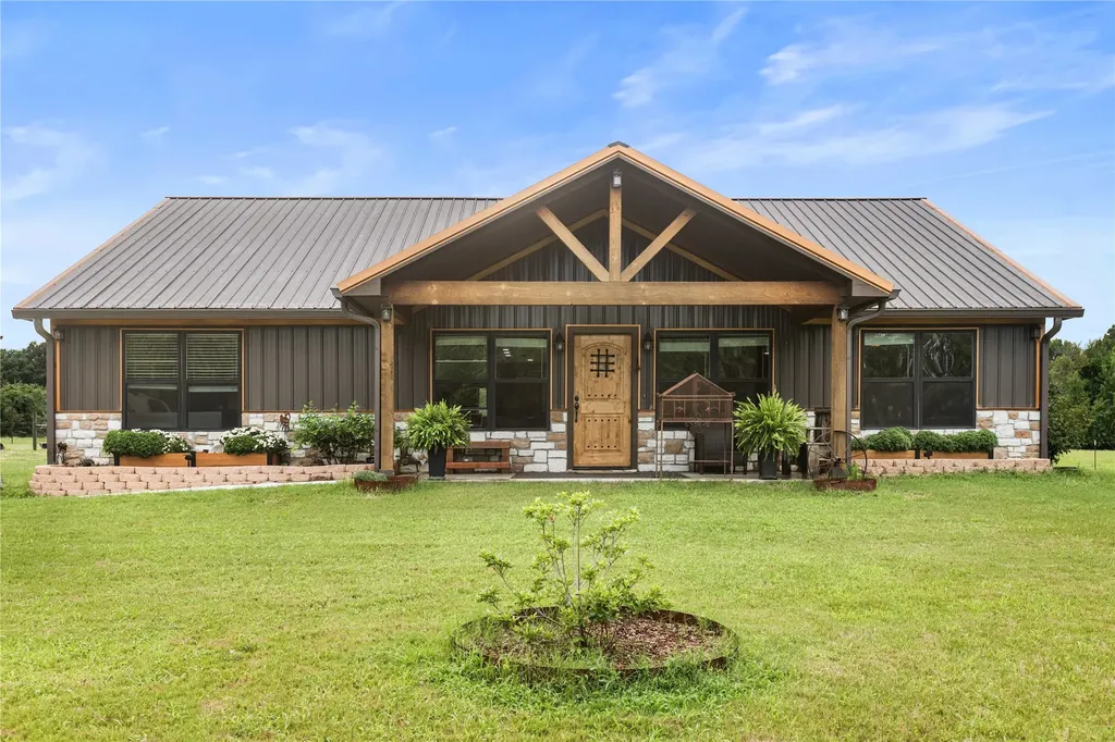 13217 Farm Road 195 Paris TX 75462