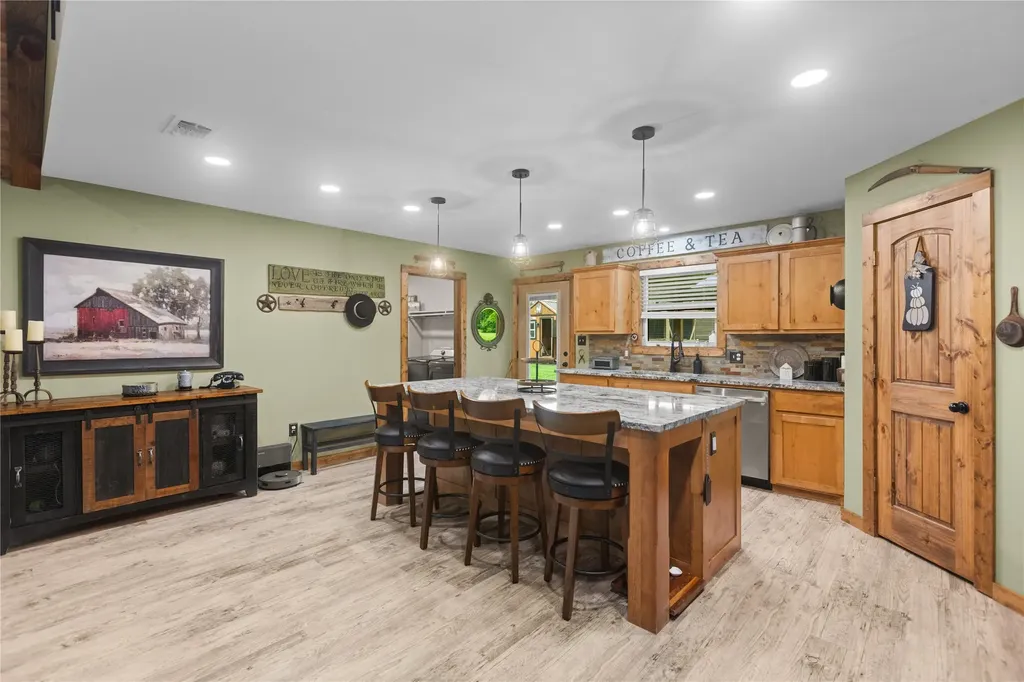13217 Farm Road 195 Paris TX 75462