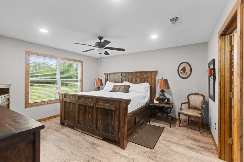 13217 Farm Road 195 Paris TX 75462
