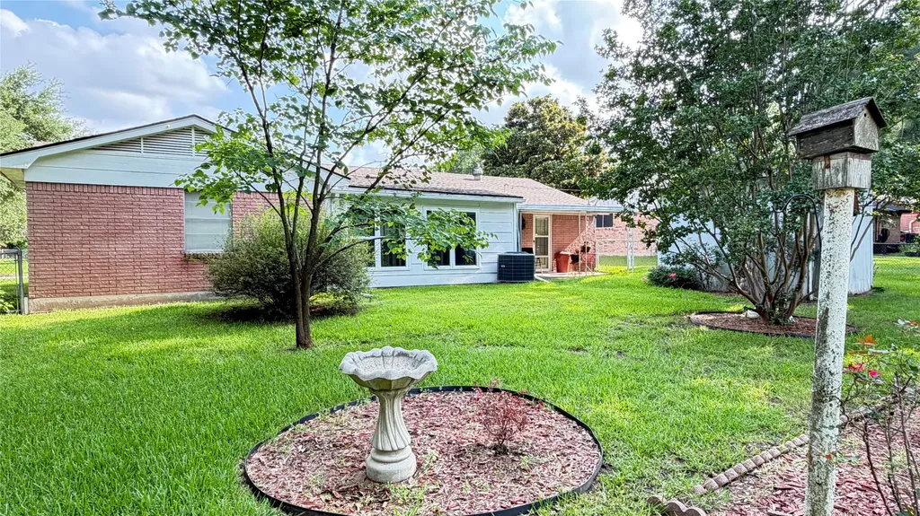 309 Glen Oaks Bonham TX 75418