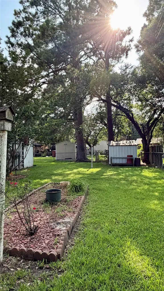 309 Glen Oaks Bonham TX 75418