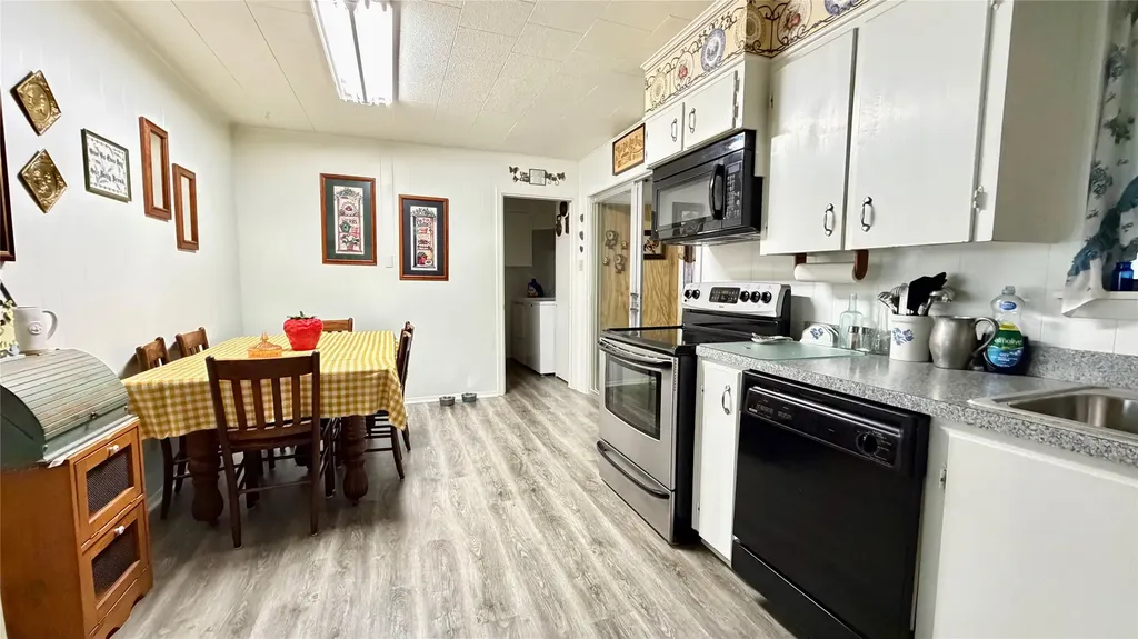 309 Glen Oaks Bonham TX 75418