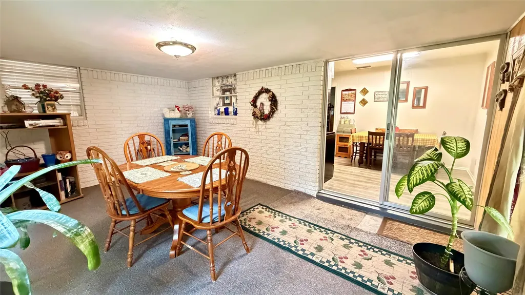 309 Glen Oaks Bonham TX 75418