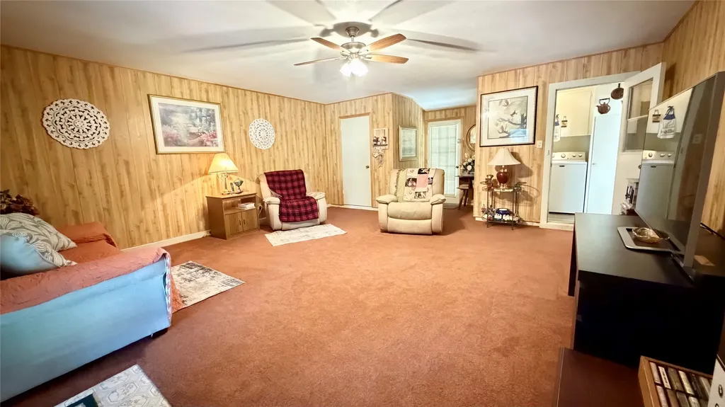309 Glen Oaks Bonham TX 75418