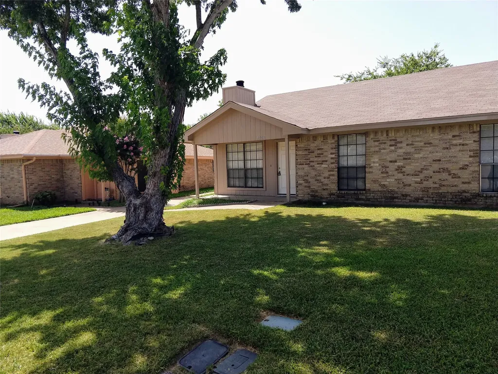5710 Red Cactus Court Arlington TX 76017
