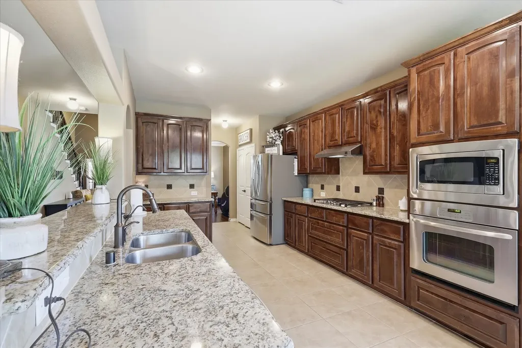10512 Flat Creek Trail Mckinney TX 75072