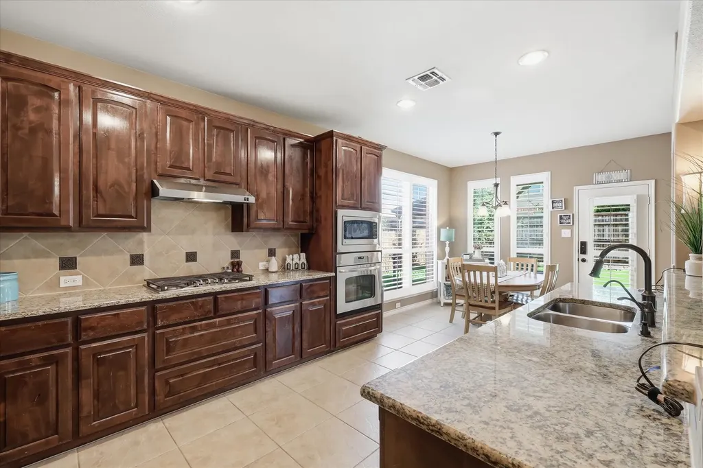 10512 Flat Creek Trail Mckinney TX 75072