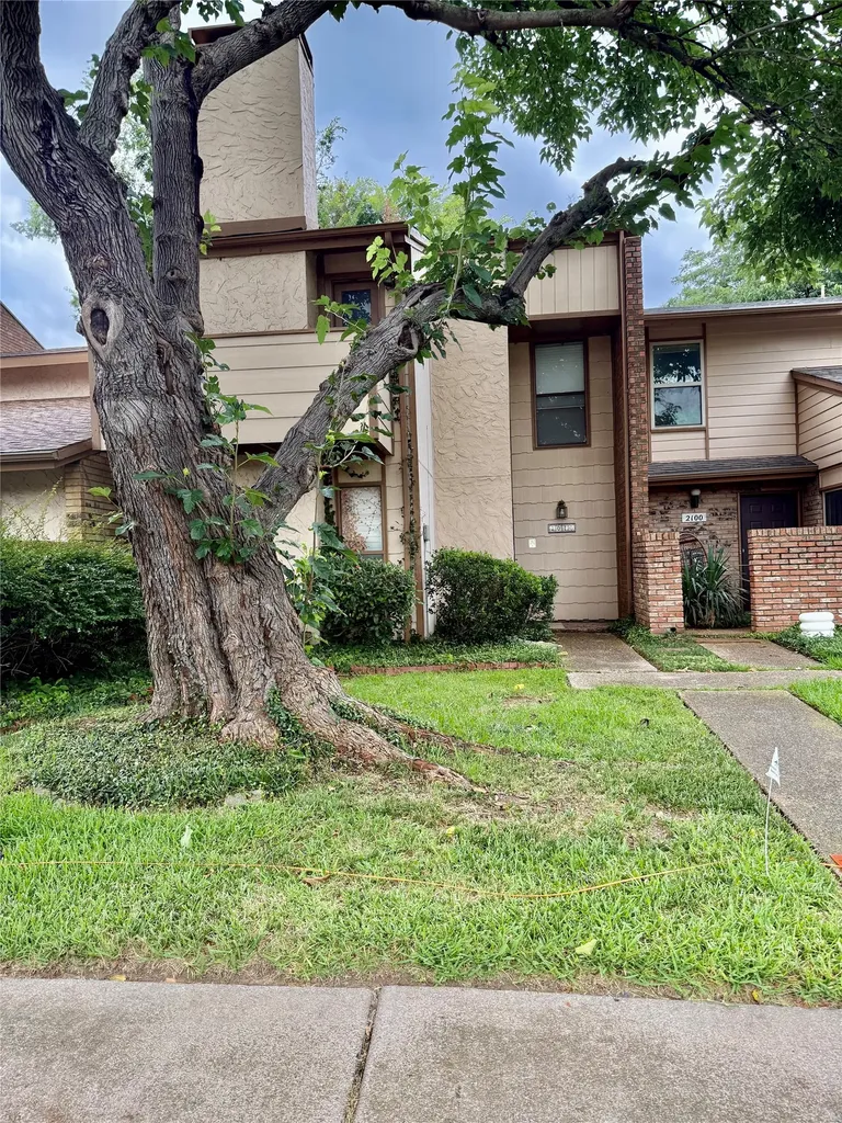 2010 Westkendal Lane Arlington TX 76015
