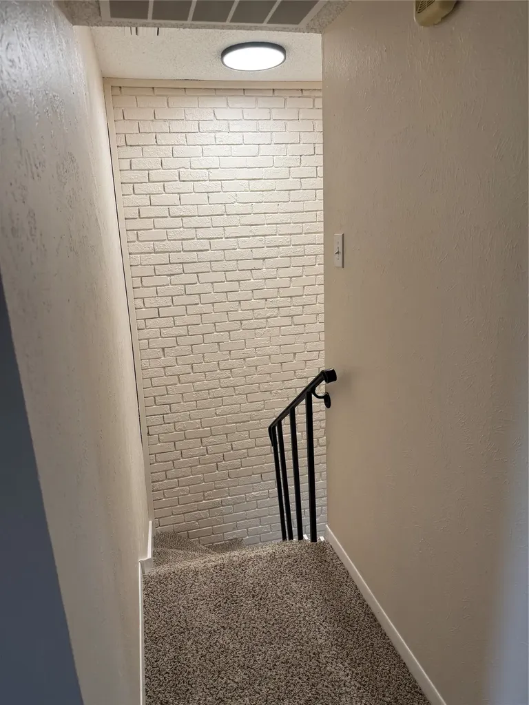 2010 Westkendal Lane Arlington TX 76015