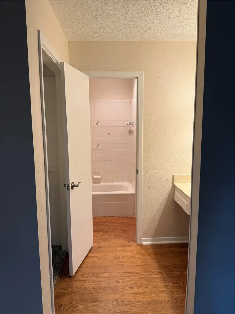 2010 Westkendal Lane Arlington TX 76015