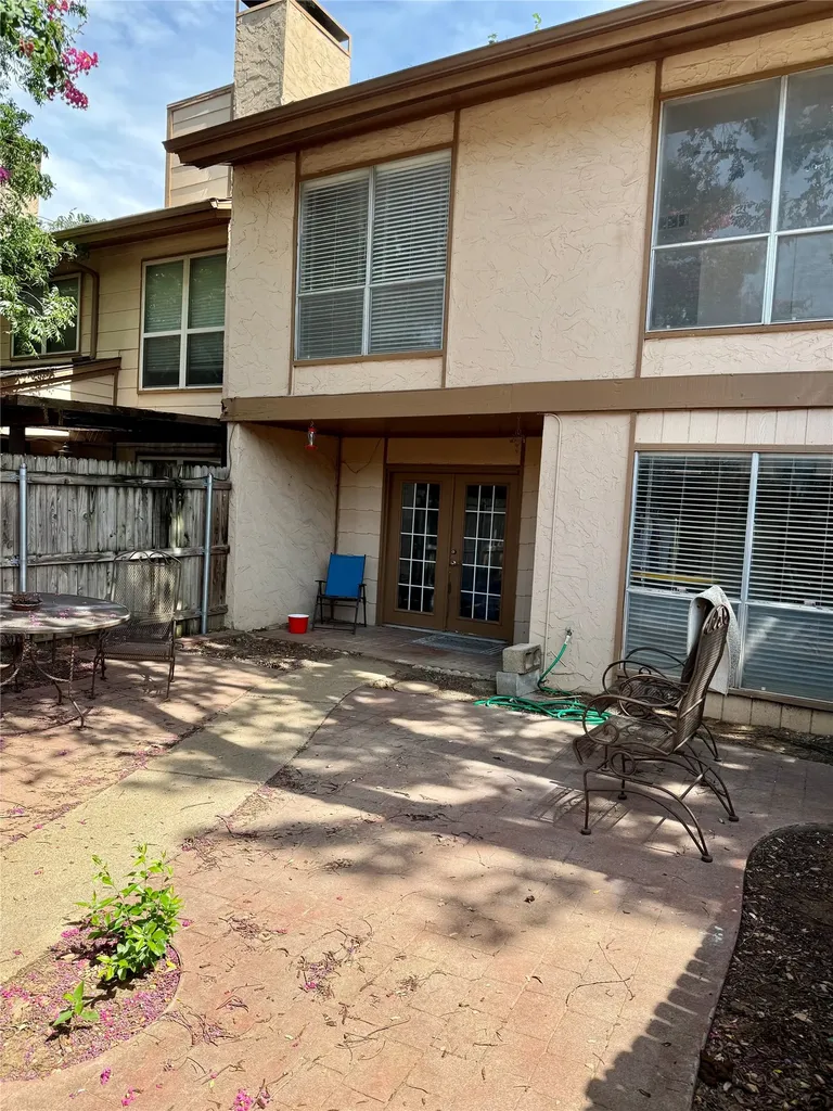 2010 Westkendal Lane Arlington TX 76015