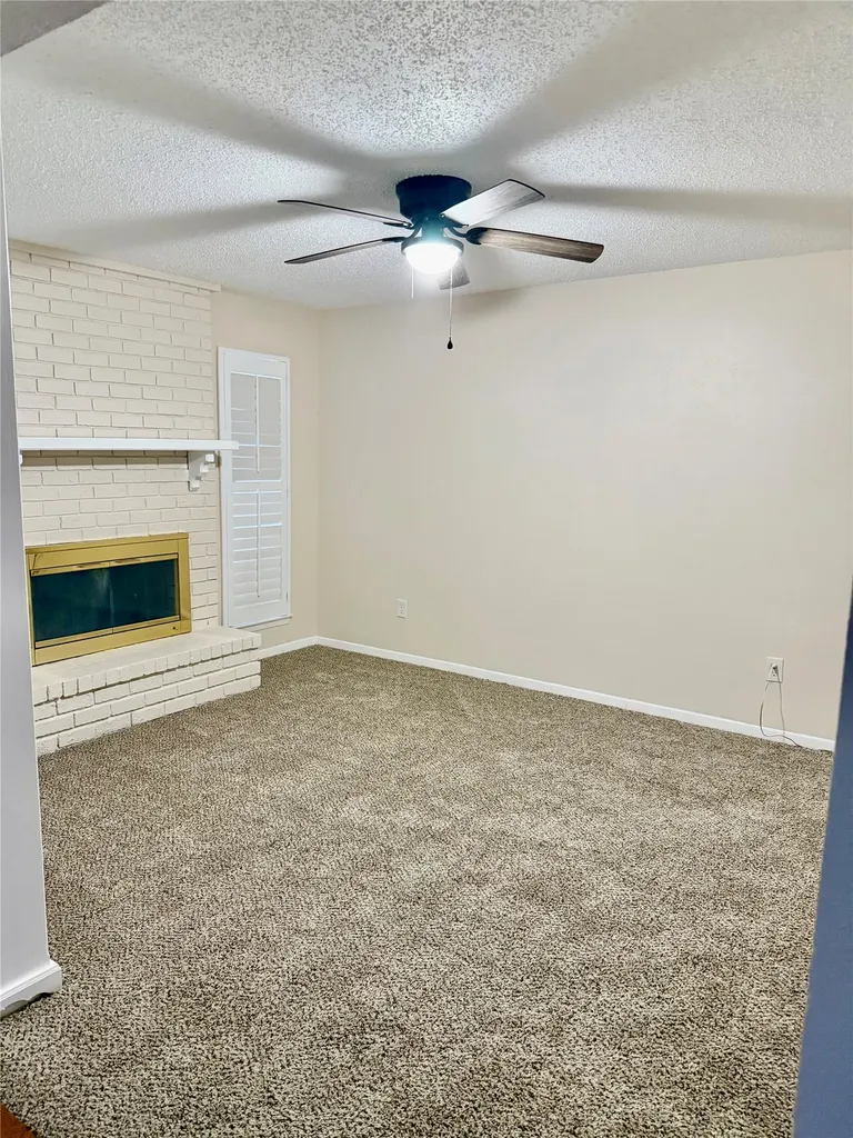 2010 Westkendal Lane Arlington TX 76015