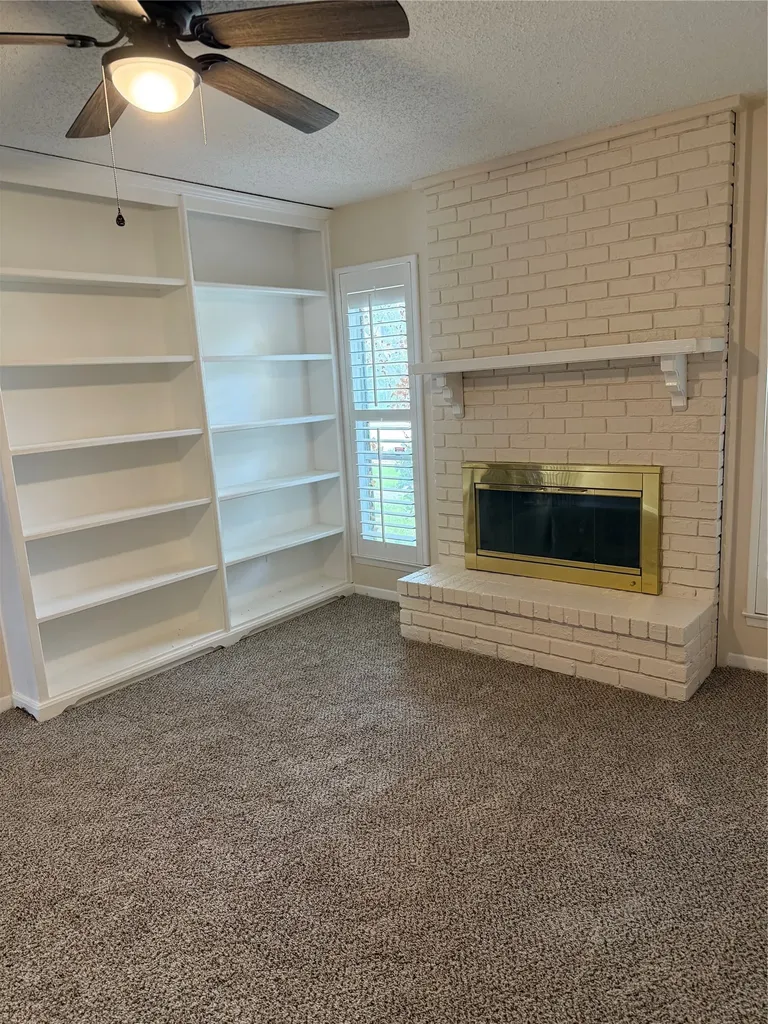 2010 Westkendal Lane Arlington TX 76015