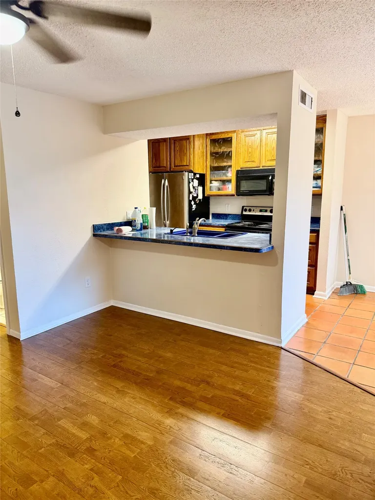 2010 Westkendal Lane Arlington TX 76015