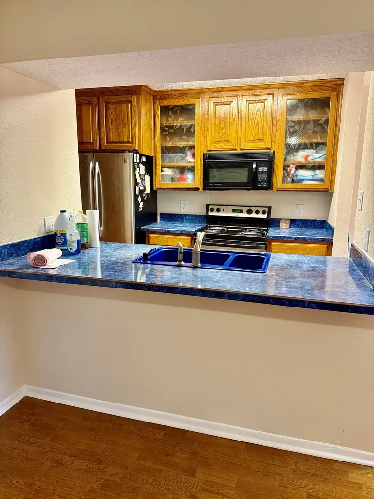 2010 Westkendal Lane Arlington TX 76015