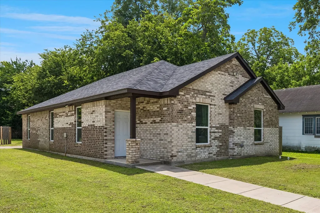 344 N Taylor Street Gainesville TX 76240