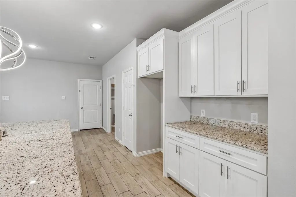 344 N Taylor Street Gainesville TX 76240