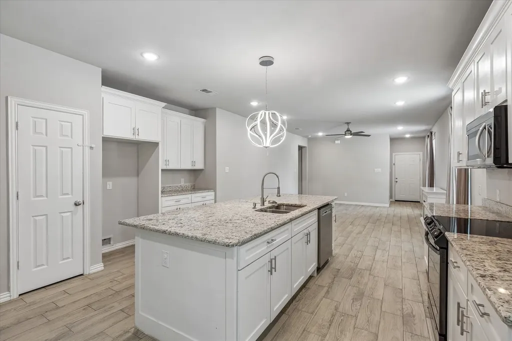 344 N Taylor Street Gainesville TX 76240
