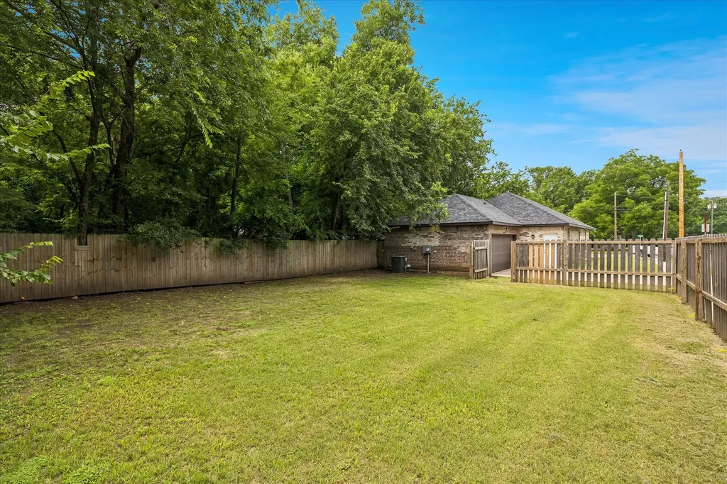 344 N Taylor Street Gainesville TX 76240