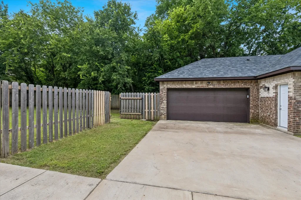344 N Taylor Street Gainesville TX 76240