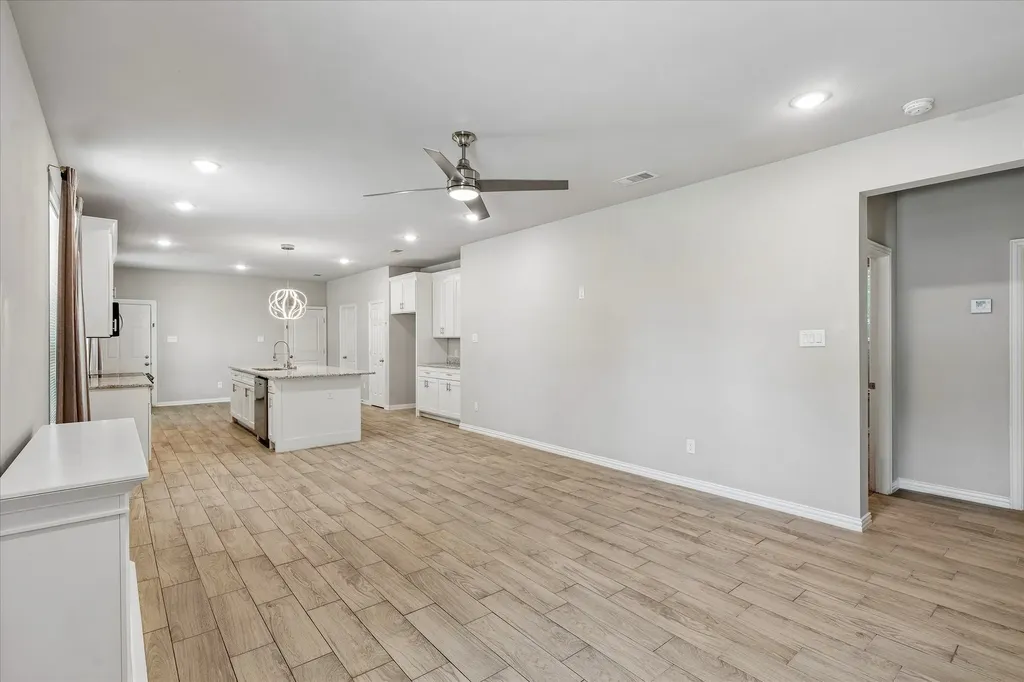 344 N Taylor Street Gainesville TX 76240