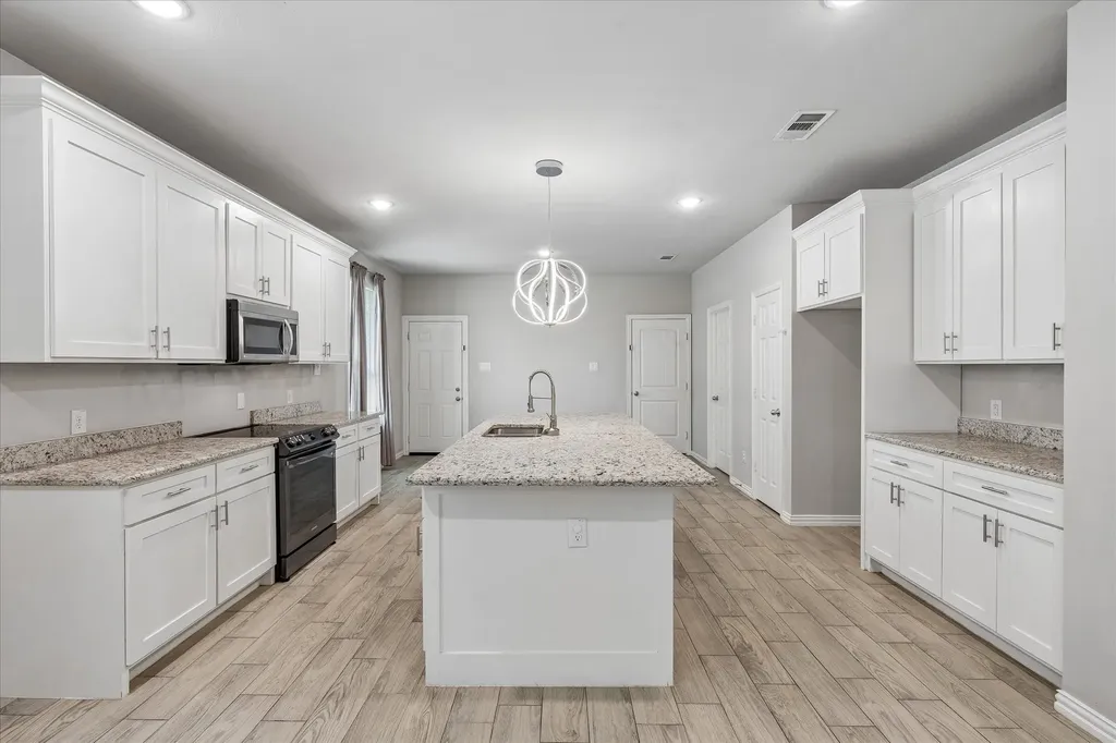344 N Taylor Street Gainesville TX 76240