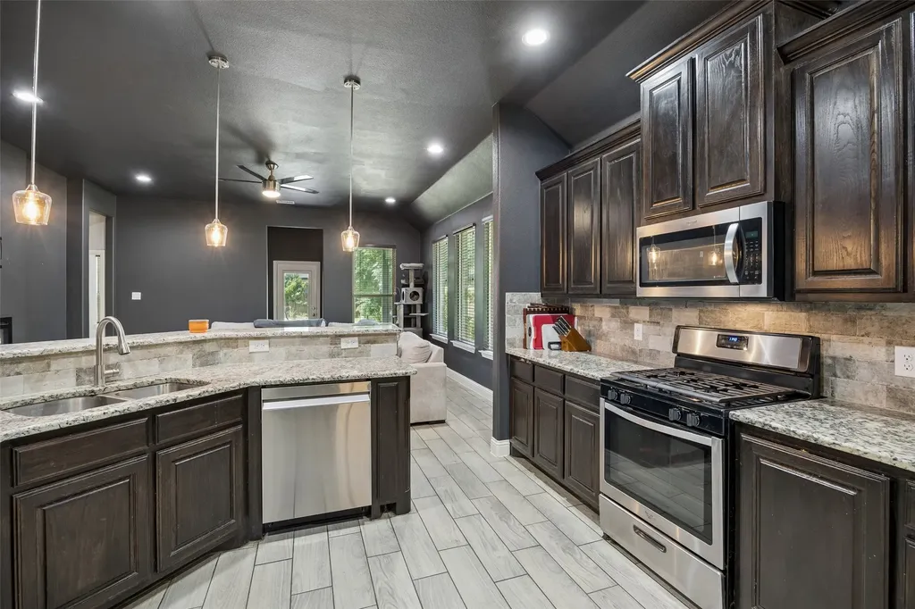 4030 Gilmore Street Fort Worth TX 76111