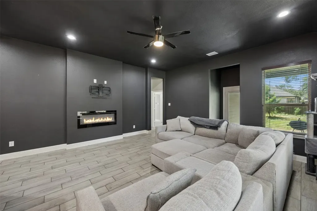4030 Gilmore Street Fort Worth TX 76111